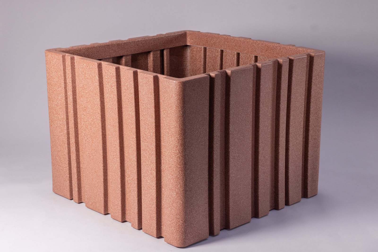 מיכל שתילה לעץ