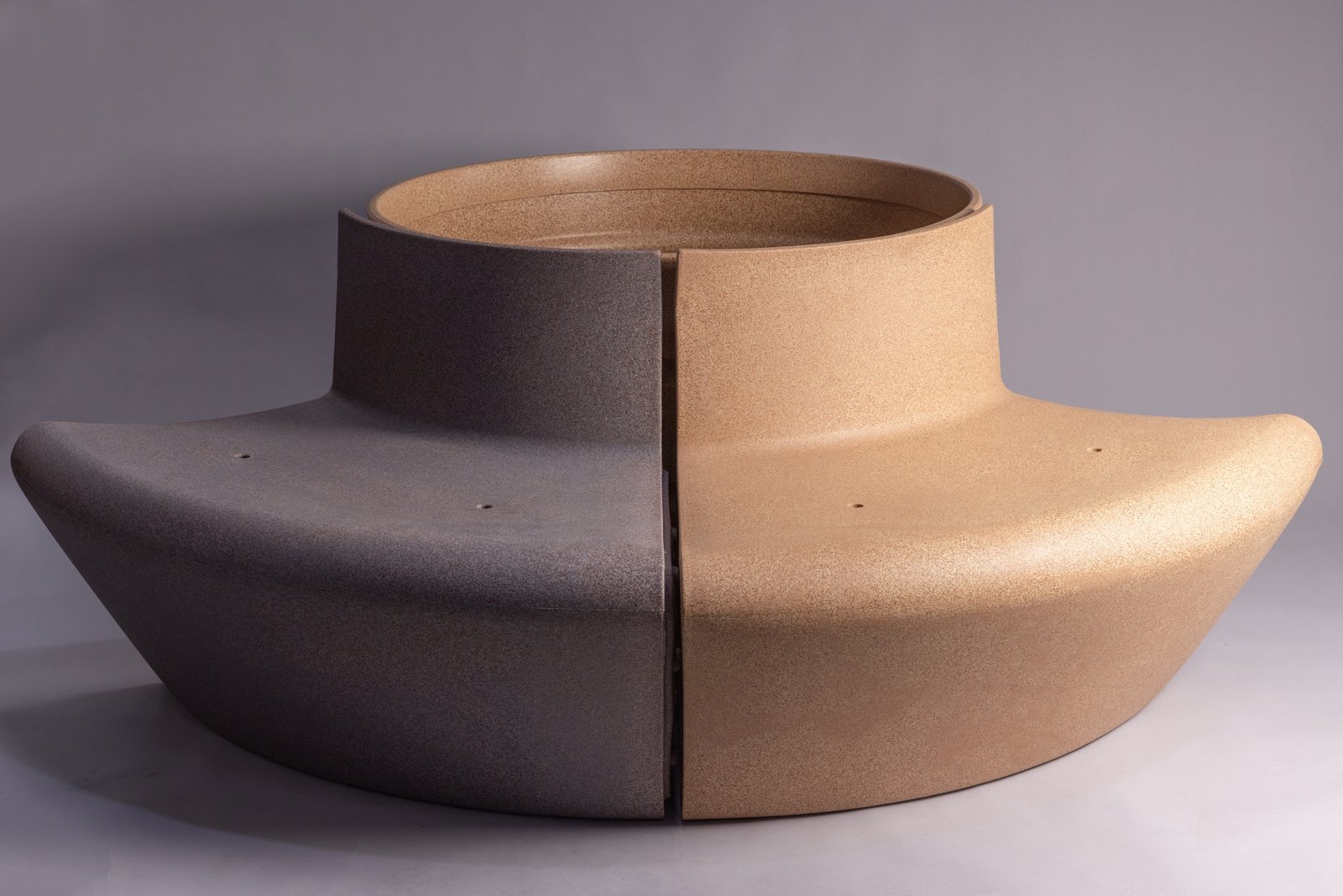 ספסל עגול שתי צבעים