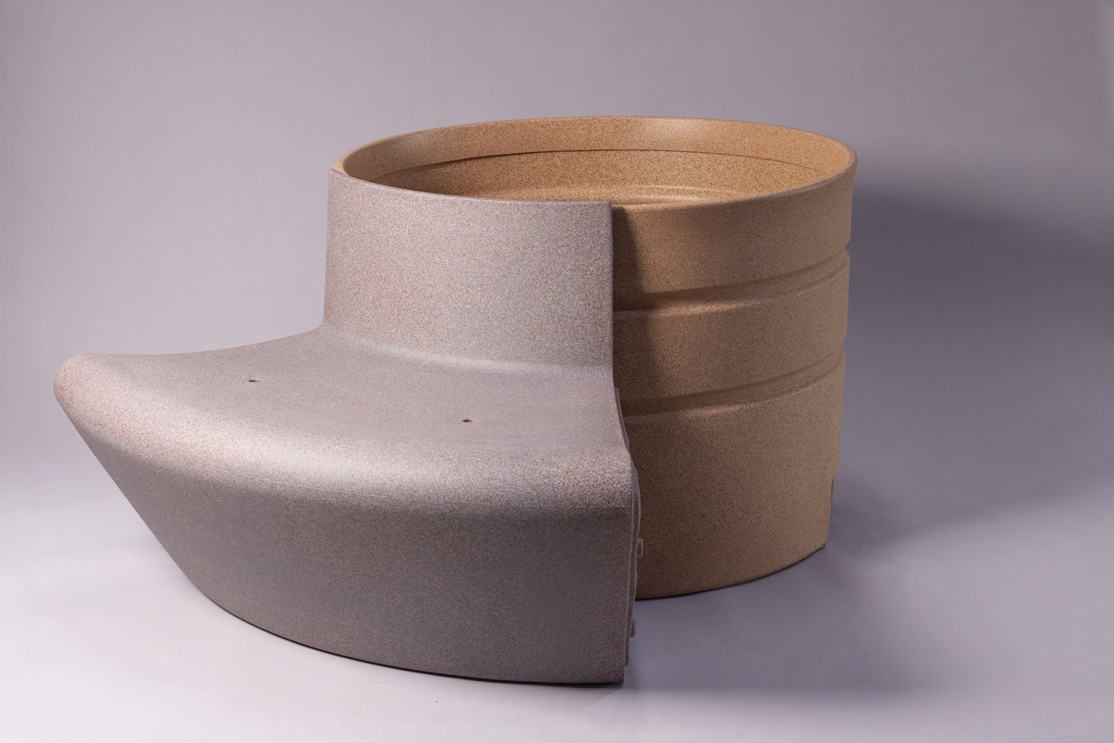 ספסל פלוס מיכל עגול